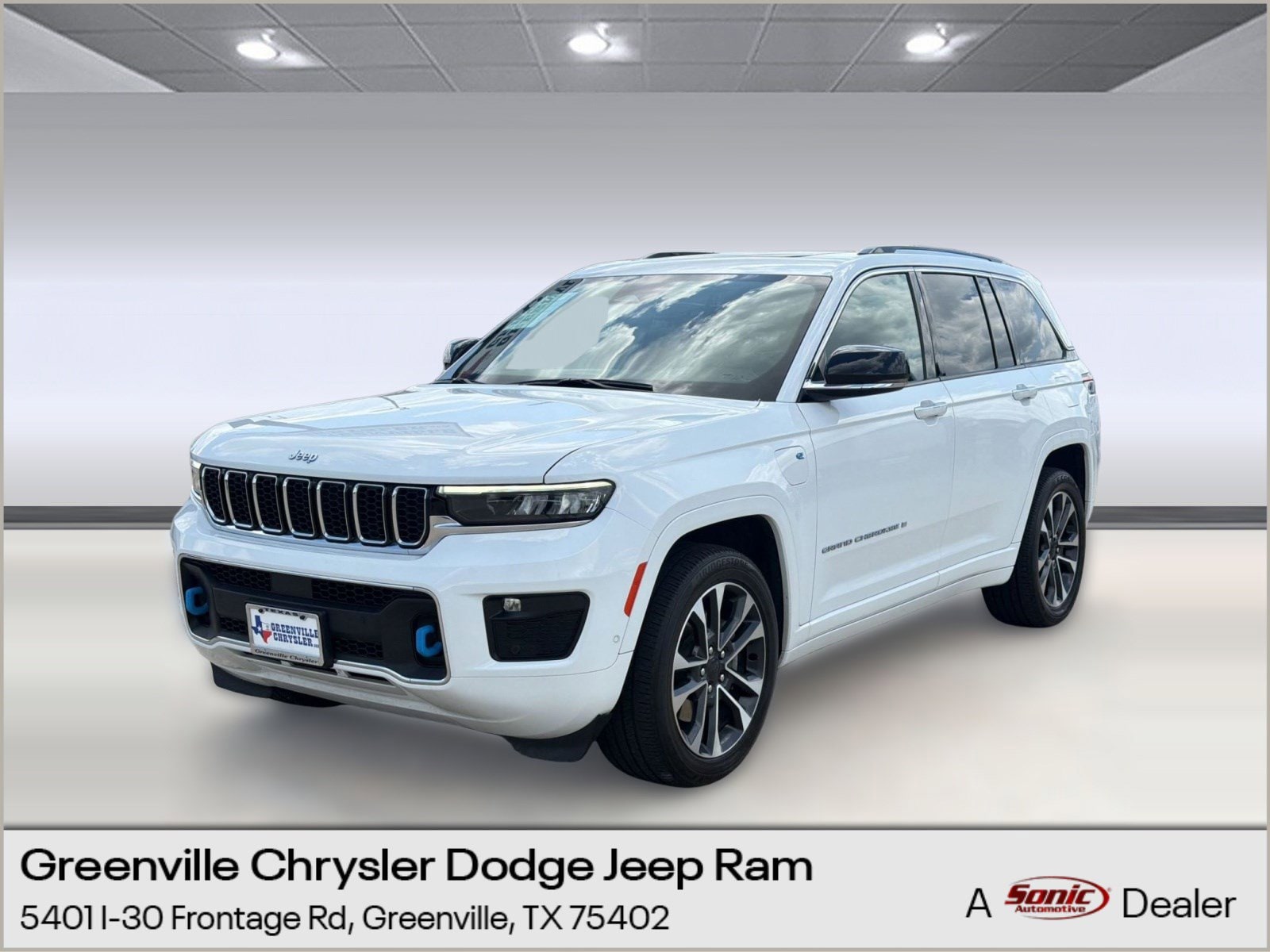 2023 Jeep Grand Cherokee Overland 4xe 4x4's photo