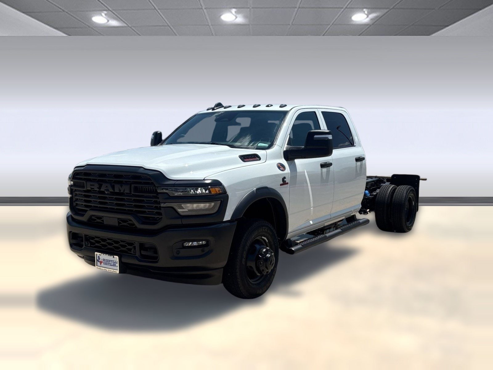 New 2026 Ram 3500 TRADESMAN CREW CAB CHASSIS 4X4 60' CA