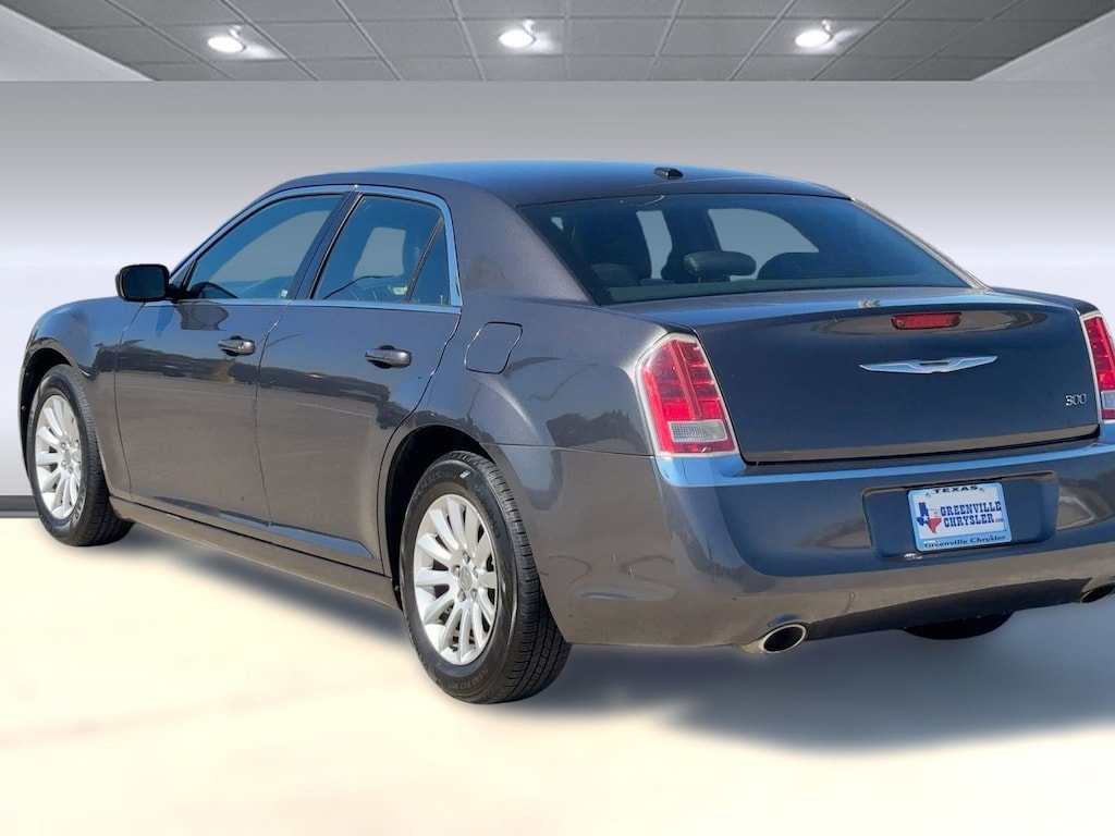 Used 2014 Chrysler 300 4dr Sdn RWD Sedan