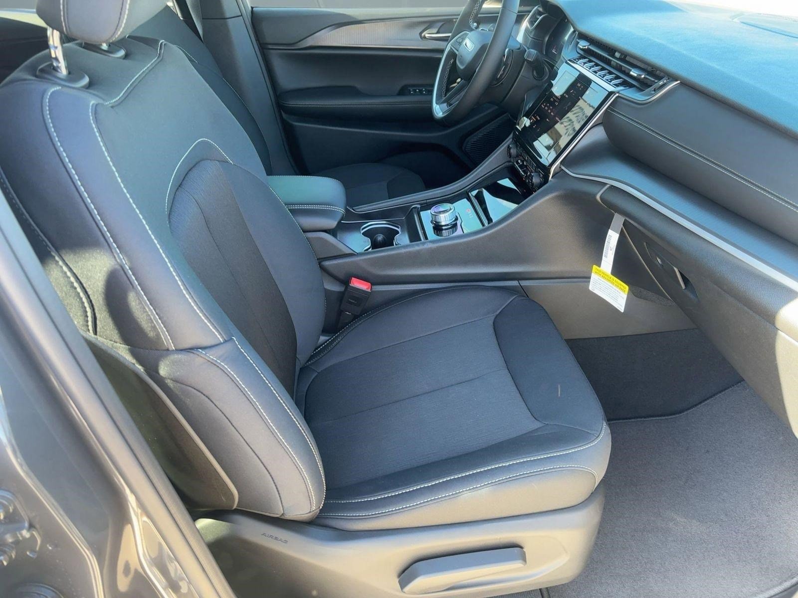 2026 Jeep Grand Cherokee Laredo - Photo 30