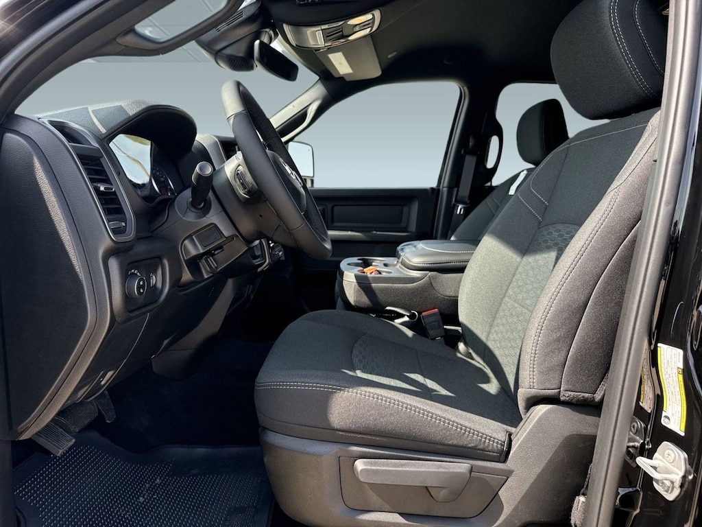 New 2025 Ram 2500 TRADESMAN CREW CAB 4X4 6'4 BOX Pickup