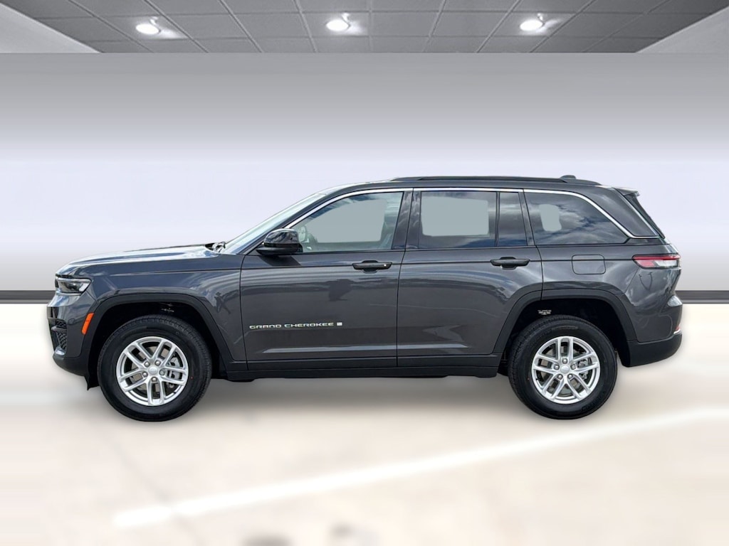 New 2026 Jeep Grand Cherokee LAREDO 4X2 Sport Utility