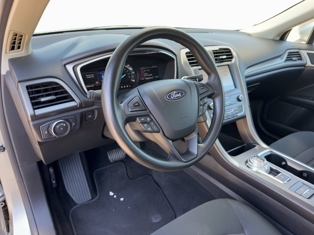 Used 2020 Ford Fusion Hybrid SE Sedan