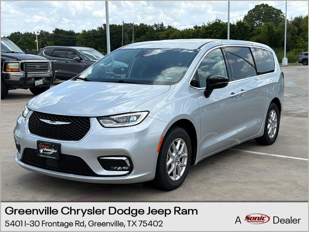 Used 2024 Chrysler Pacifica Touring L Van Passenger Van