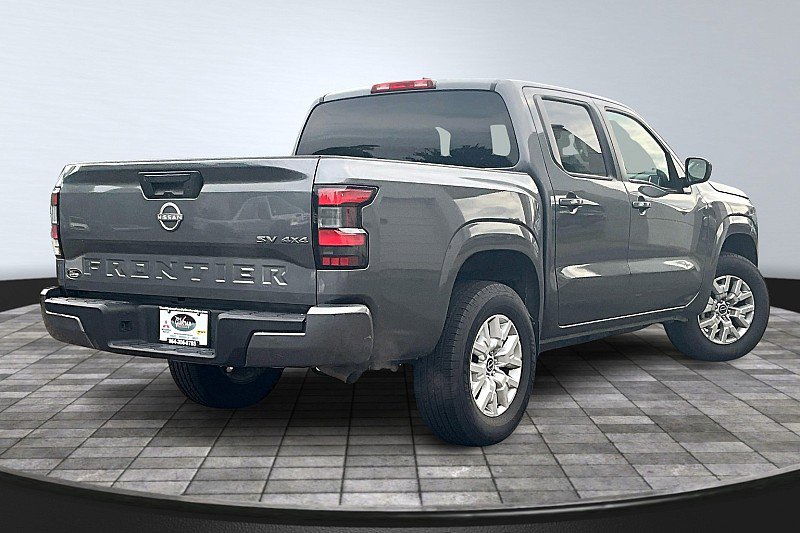 2023 Nissan Frontier Crew Cab SV photo 3