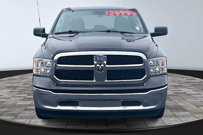 2024 Ram 1500 Classic SLT photo 3