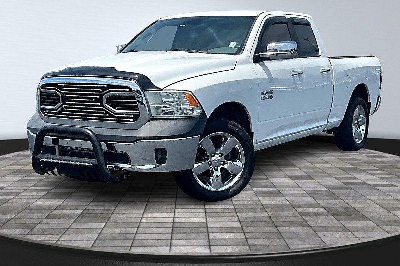 2015 Ram 1500 SLT photo 2