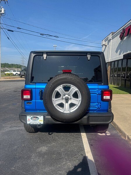 2022 Jeep Wrangler Unlimited Sport S photo 2
