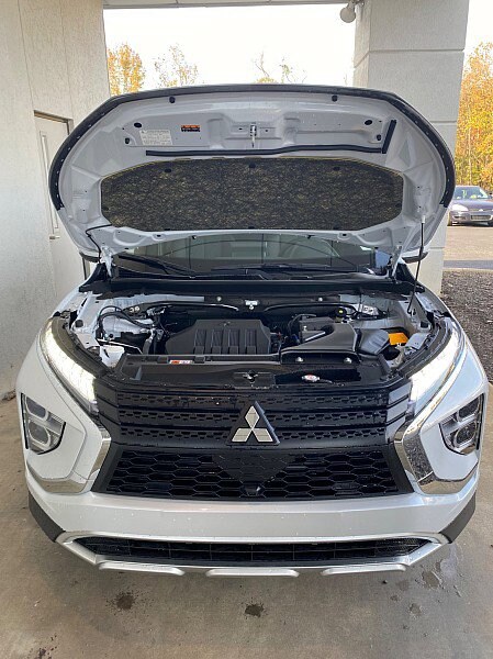 2024 Mitsubishi Eclipse Cross SE photo 3