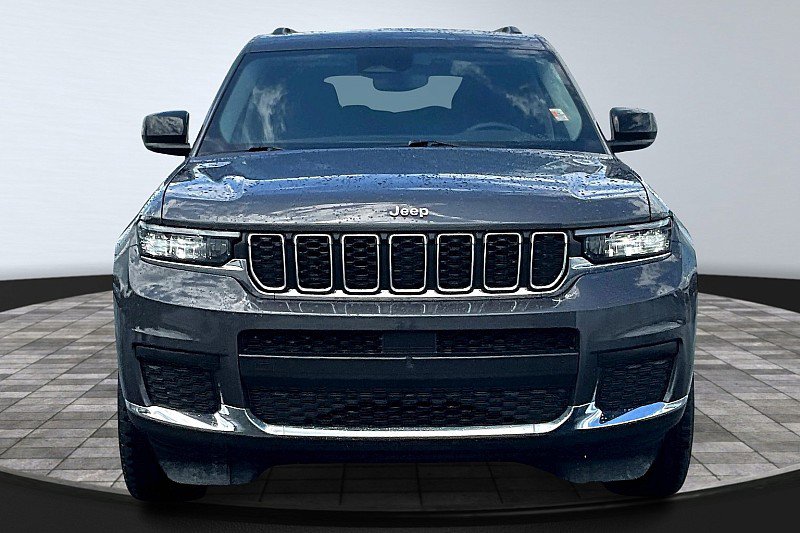 2023 Jeep Grand Cherokee Laredo photo 2