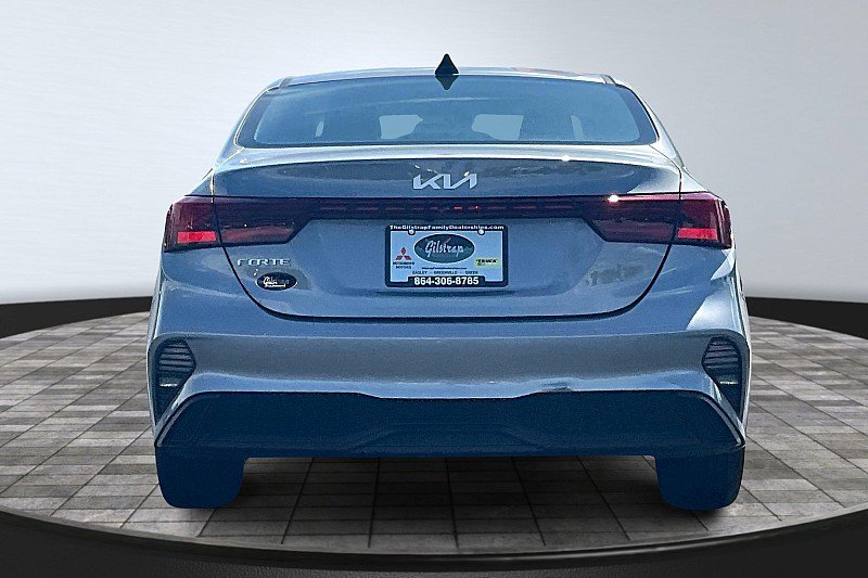 2024 Kia Forte LXS photo 4