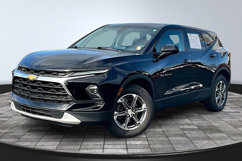 2023 Chevrolet Blazer 2LT photo 2