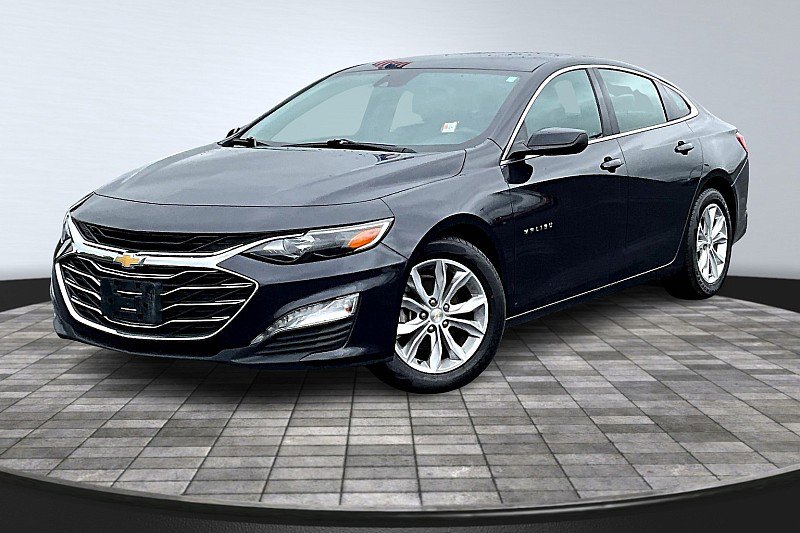 2023 Chevrolet Malibu 1LT photo 2
