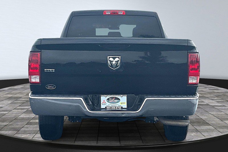2024 Ram 1500 Classic SLT photo 4