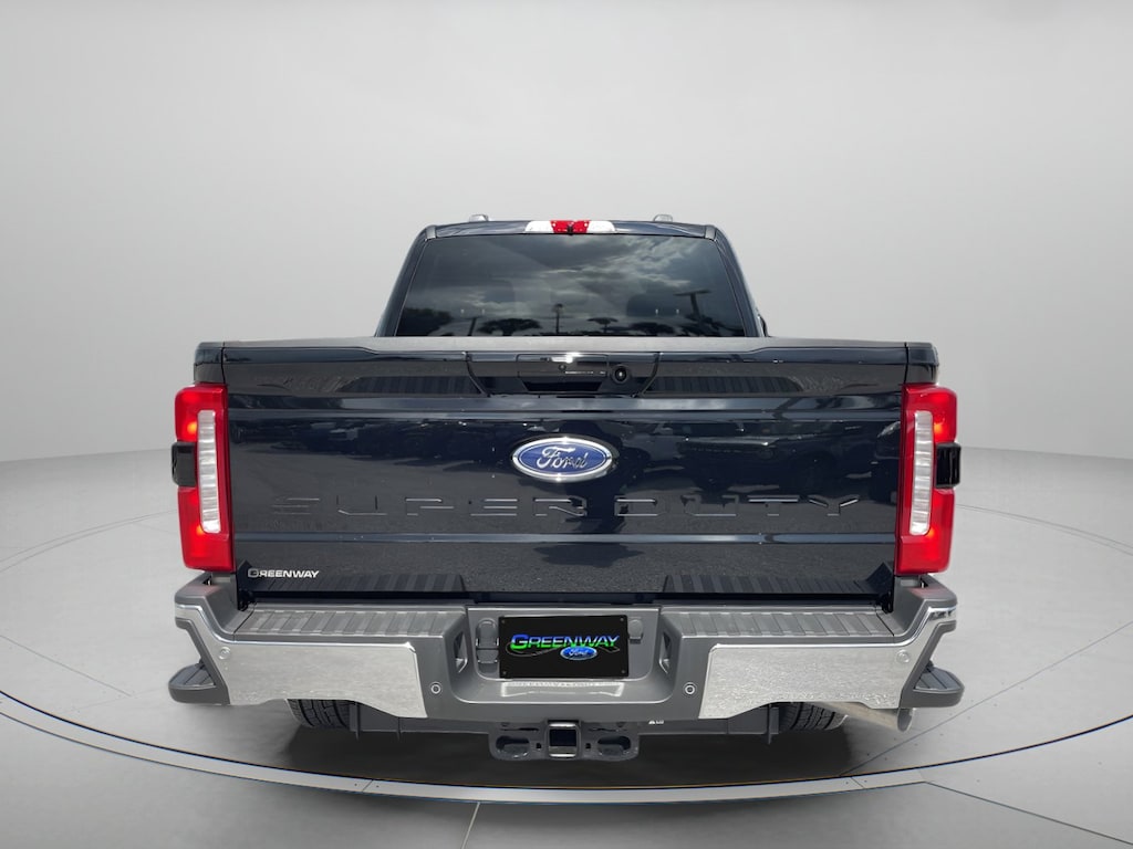 New 2026 Ford Super Duty F-250 SRW LARIAT Crew Cab Pickup