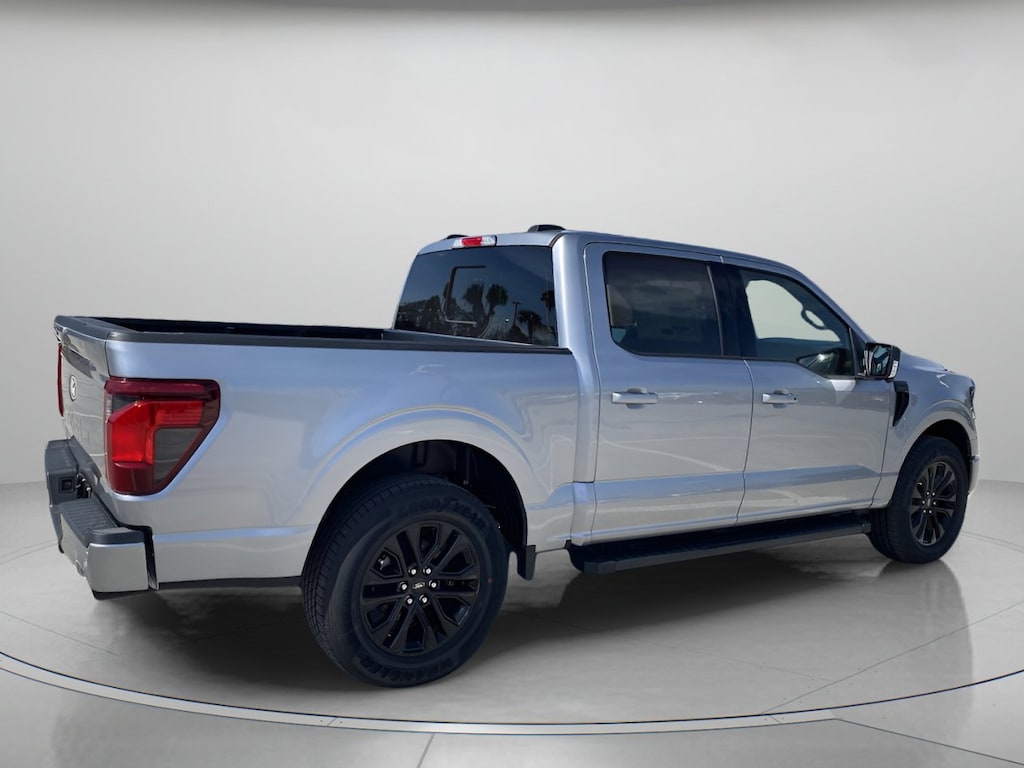 New 2026 Ford F-150 XLT Crew Cab Pickup