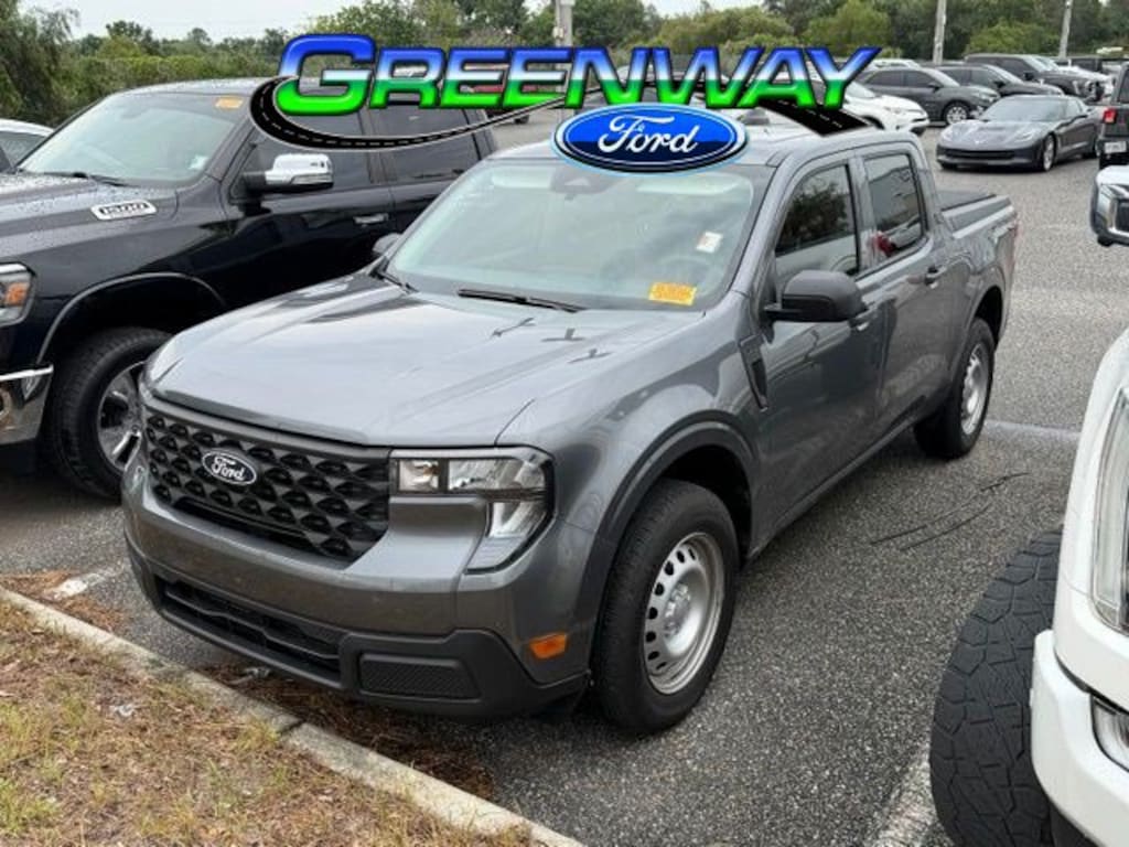 Used 2025 Ford Maverick XL Crew Cab Pickup
