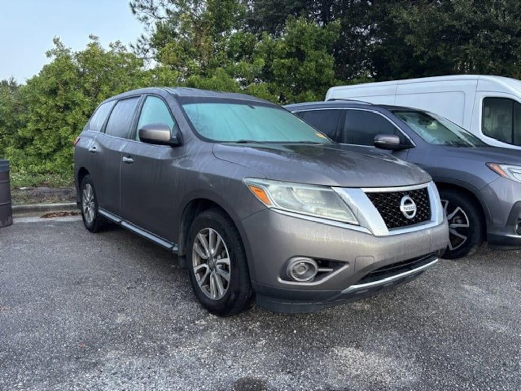 Used 2014 Nissan Pathfinder S Sport Utility