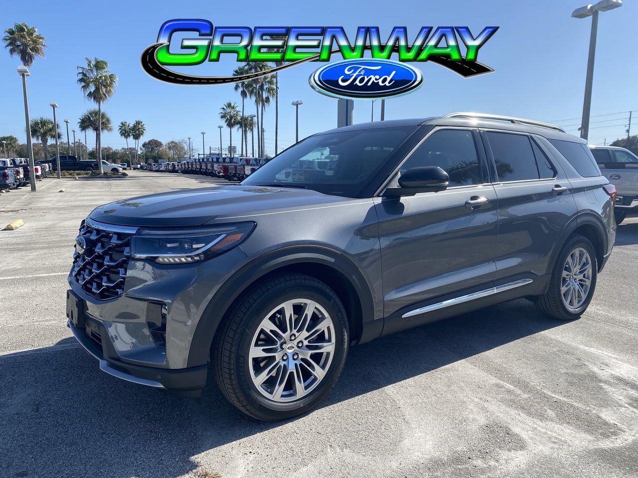 2026 Ford Explorer Platinum's photo