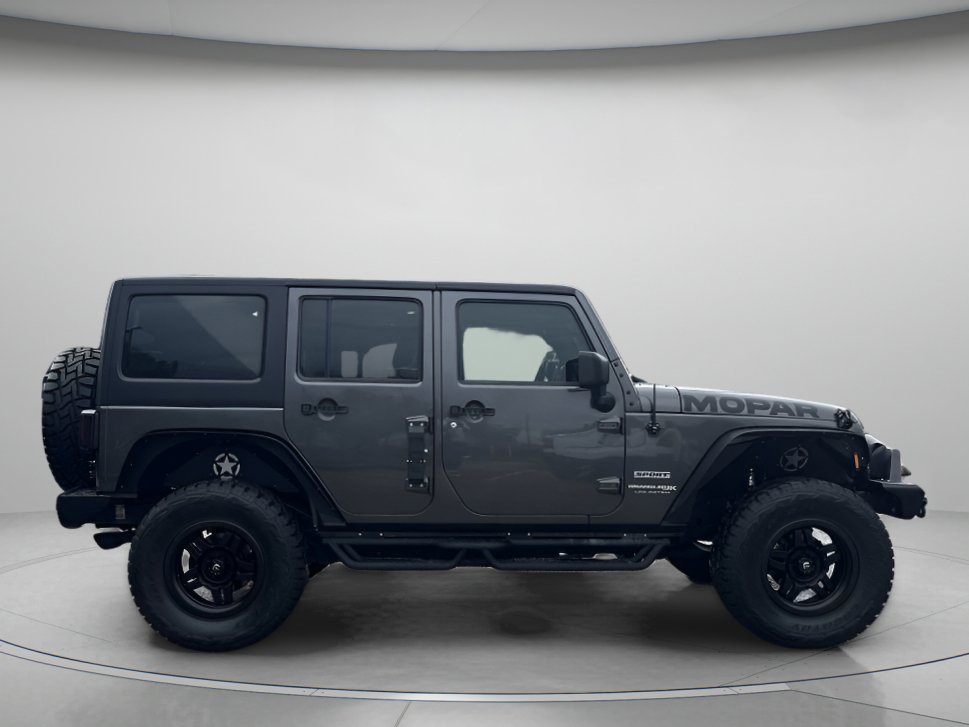 2018 Jeep Wrangler Unlimited Sport photo 2