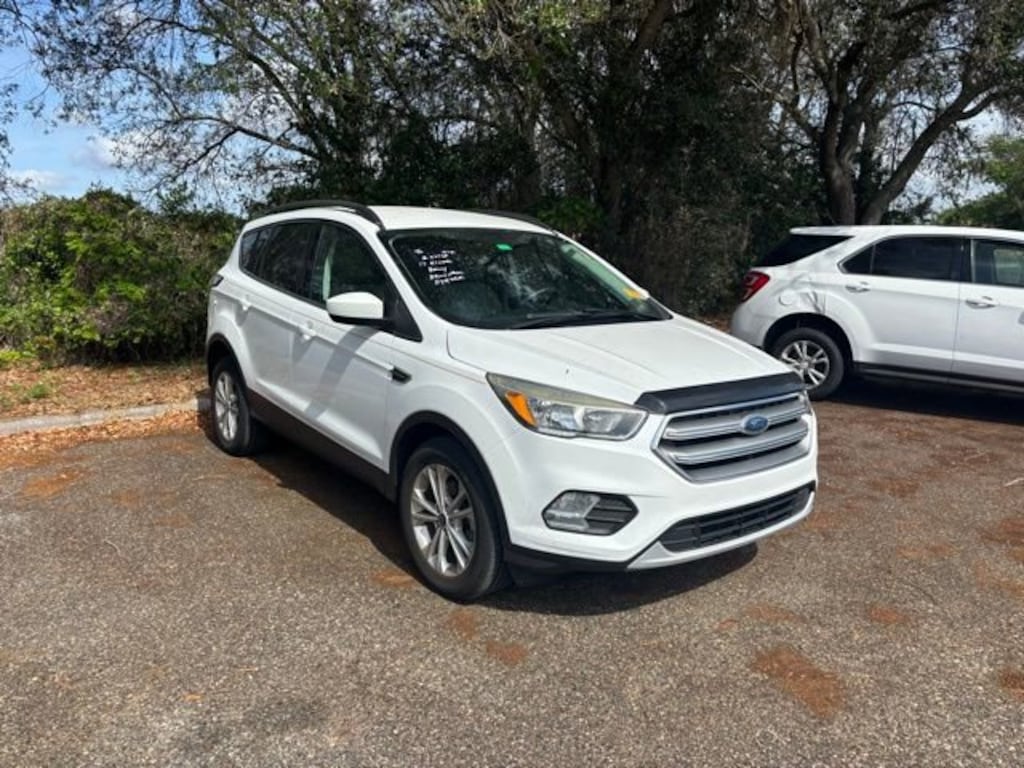 Used 2017 Ford Escape SE Sport Utility