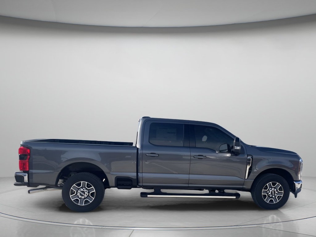 New 2026 Ford Super Duty F-250 SRW Lariat Crew Cab Pickup