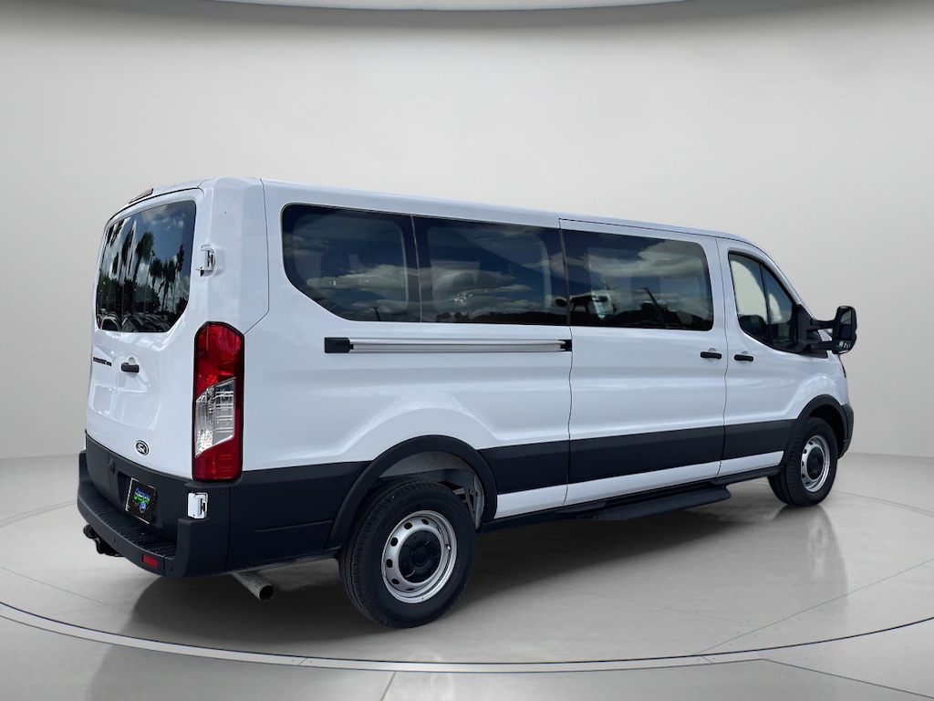 New 2026 Ford Transit Passenger Wagon XL Full-size Passenger Van