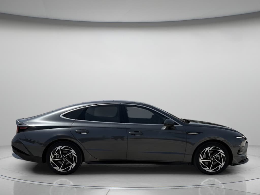 Used 2024 Hyundai Sonata SEL 4dr Car