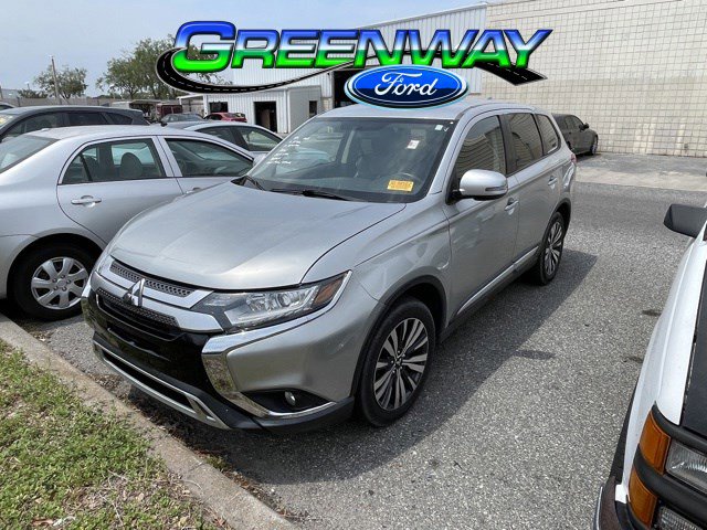 2019 Mitsubishi Outlander SE FWD's photo