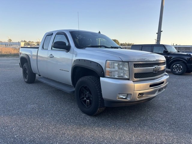 2010 Chevrolet Silverado 1500 LTZ photo 2