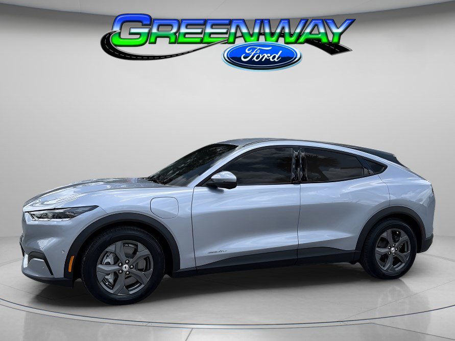 2022 Ford Mustang-Mach-e Select's photo