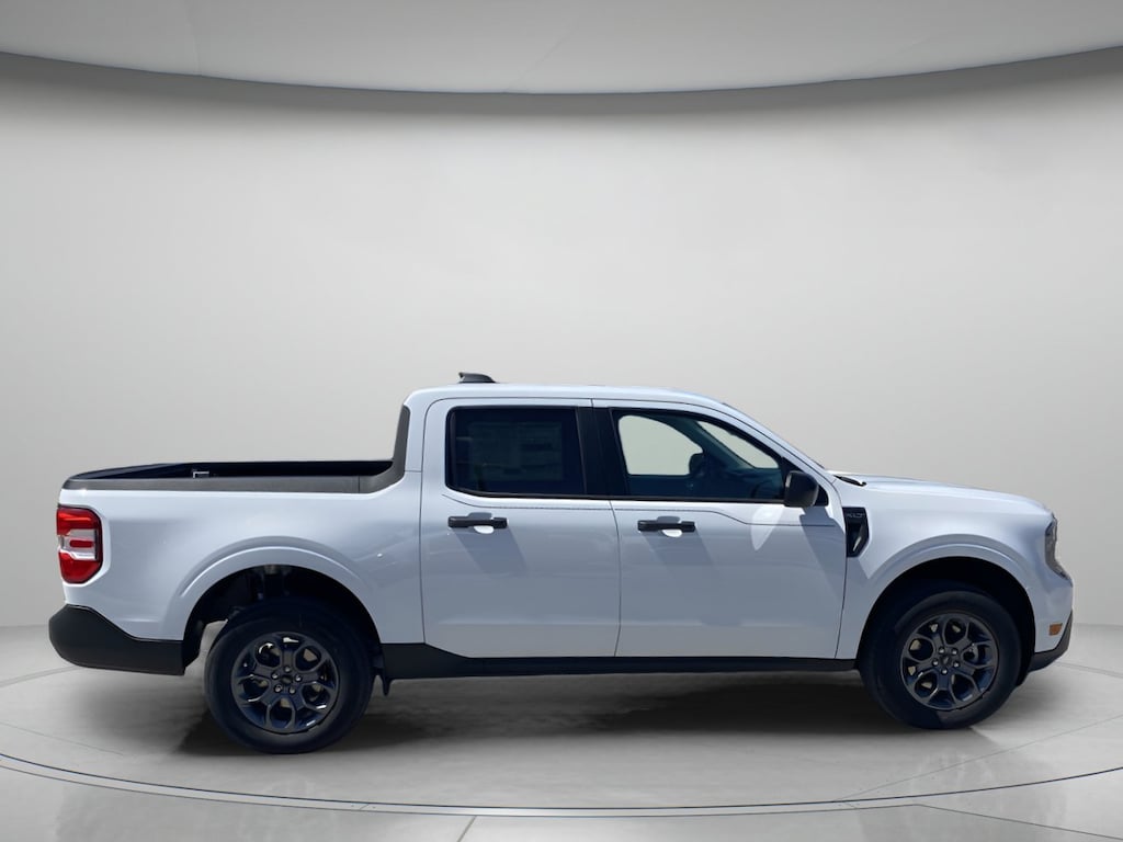 New 2026 Ford Maverick XLT Crew Cab Pickup