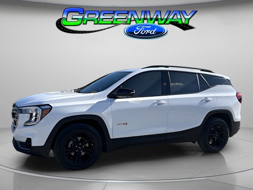 2024 GMC Terrain AT4's photo