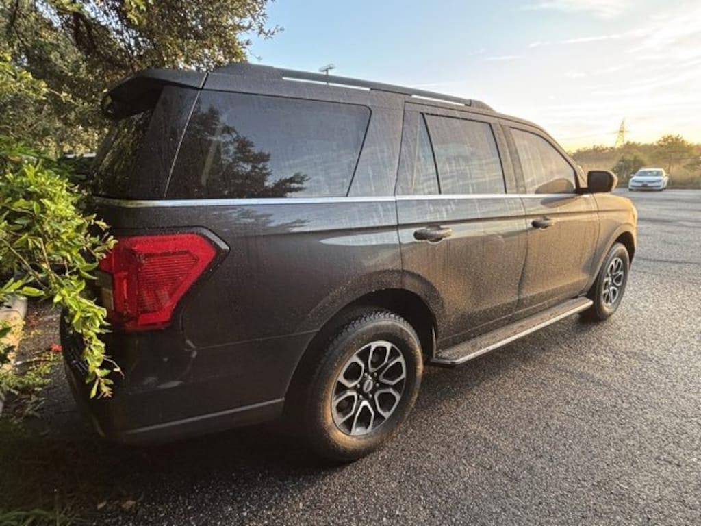 Used 2022 Ford Expedition XLT Sport Utility