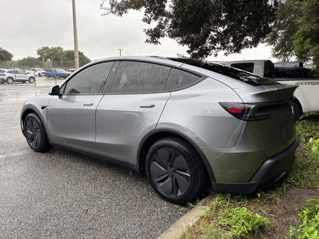2026 Tesla Model Y Long Range photo 3