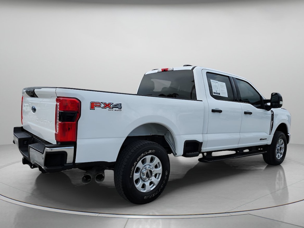 Used 2024 Ford Super Duty F-250 SRW XLT Crew Cab Pickup
