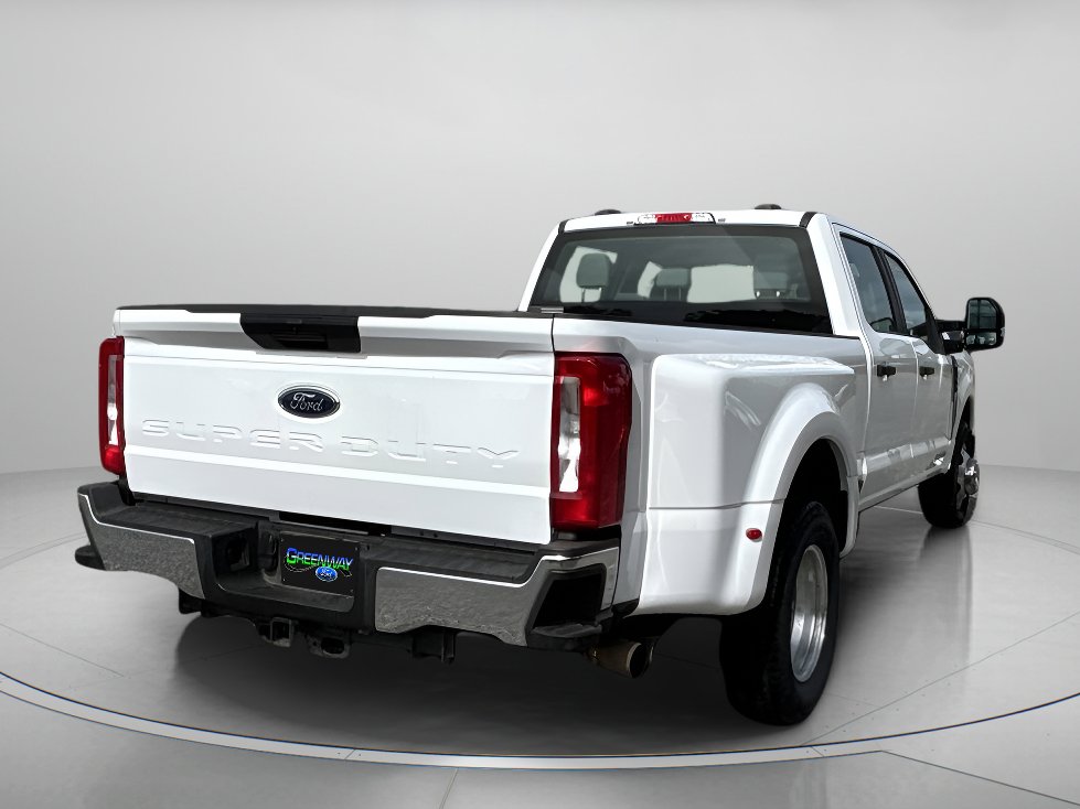 2024 Ford F-350 XL photo 3