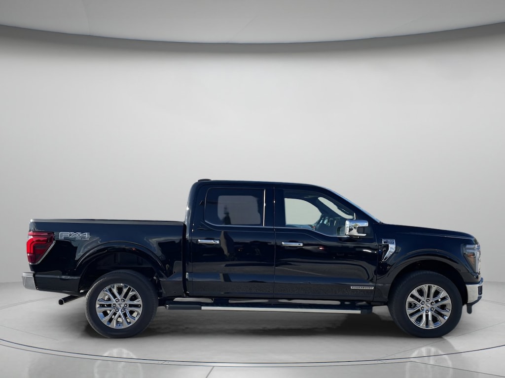 New 2025 Ford F-150 LARIAT Crew Cab Pickup