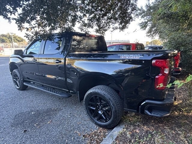 2023 Chevrolet Silverado Trail Boss LT photo 2