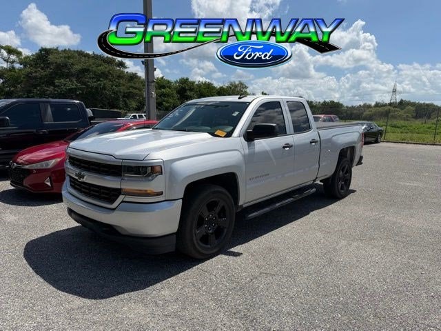 2017 Chevrolet Silverado 1500 Custom Double Cab Std Box's photo