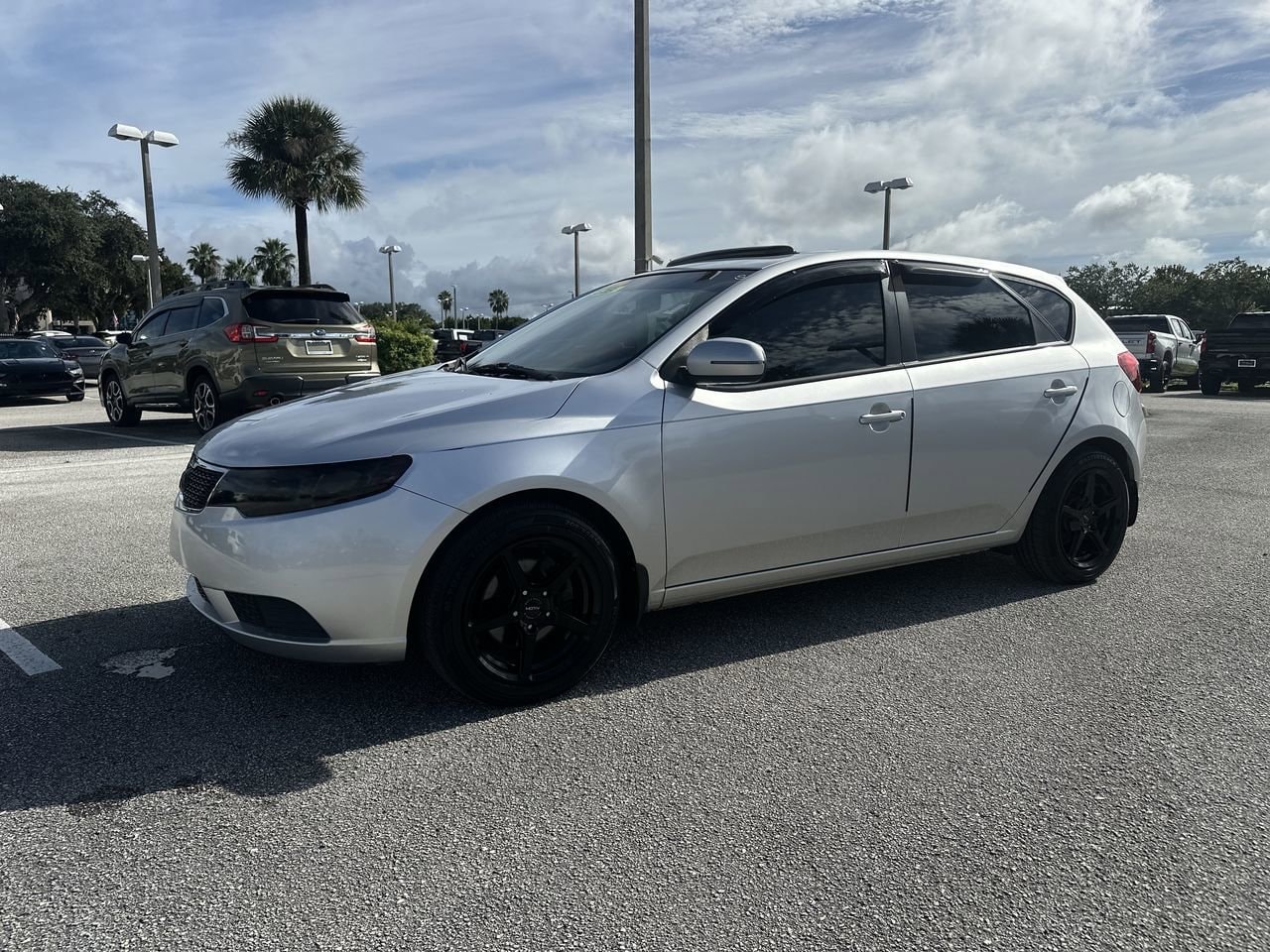 Used 2013 Kia Forte EX with VIN KNAFU5A24D5686223 for sale in Orlando, FL