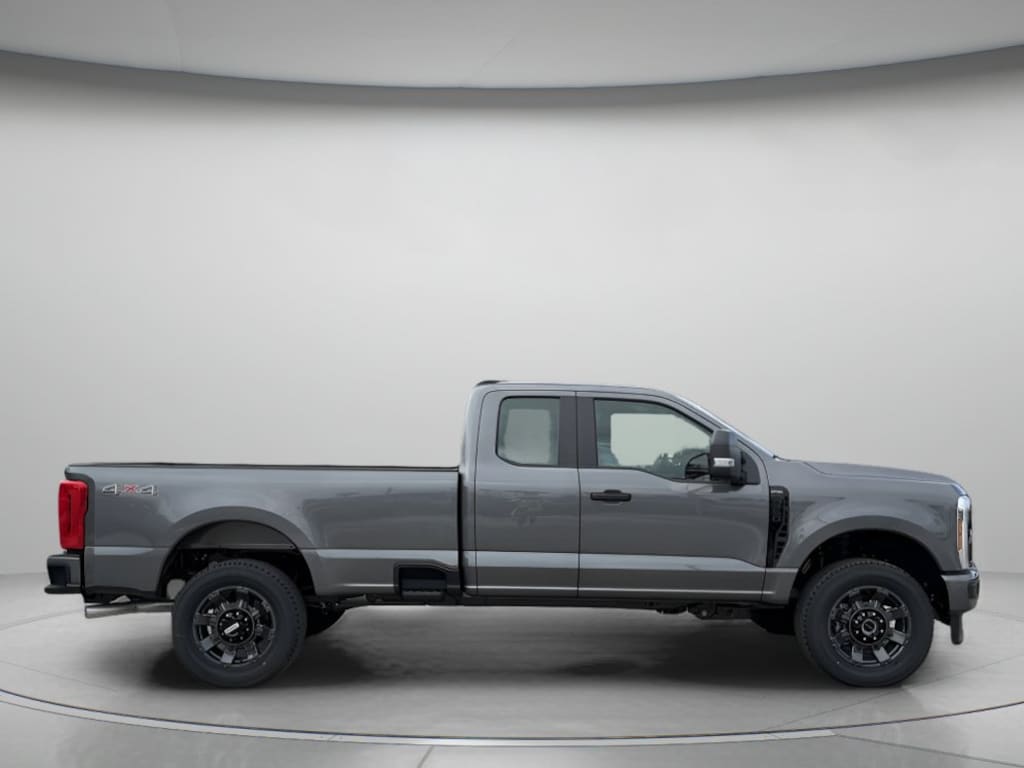 New 2027 Ford Super Duty F-350 SRW XL Extended Cab Pickup