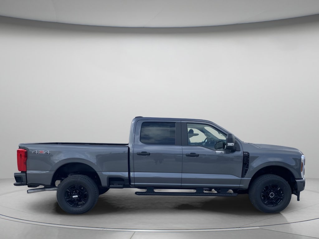 New 2026 Ford Super Duty F-250 SRW XL Crew Cab Pickup