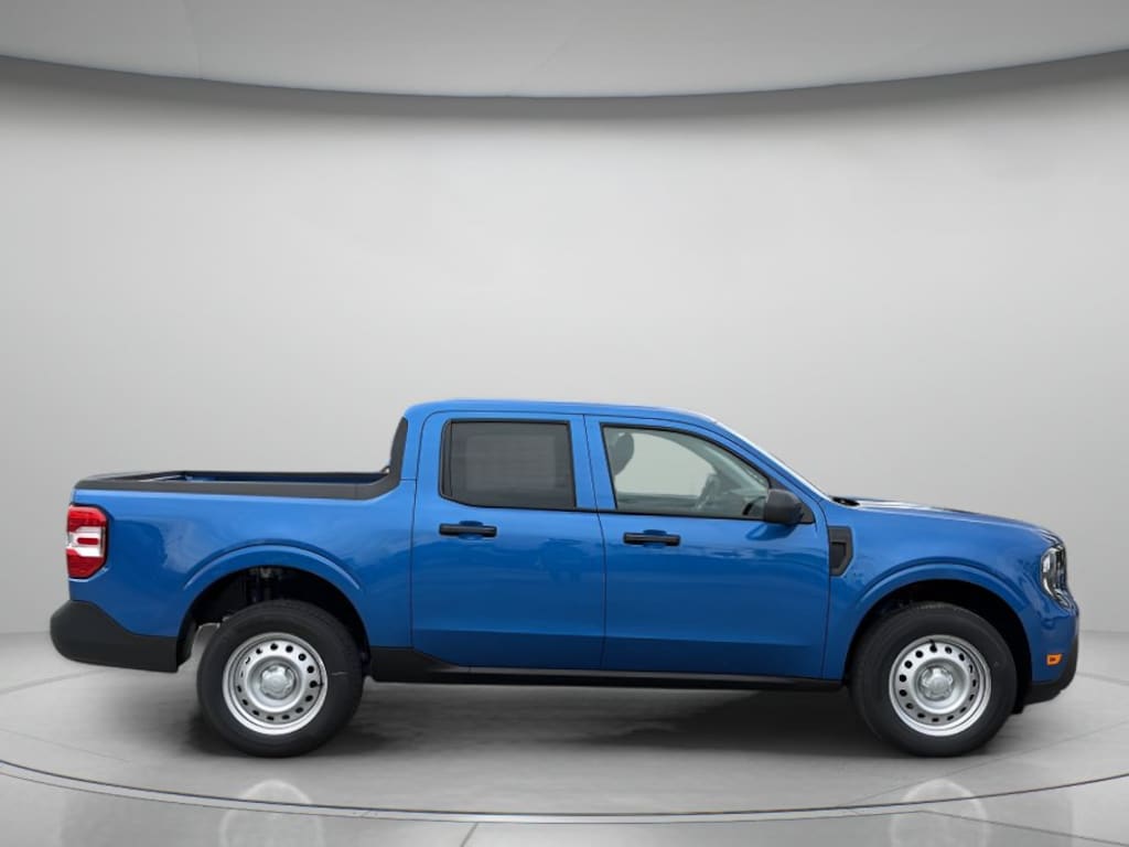 New 2026 Ford Maverick XL Crew Cab Pickup