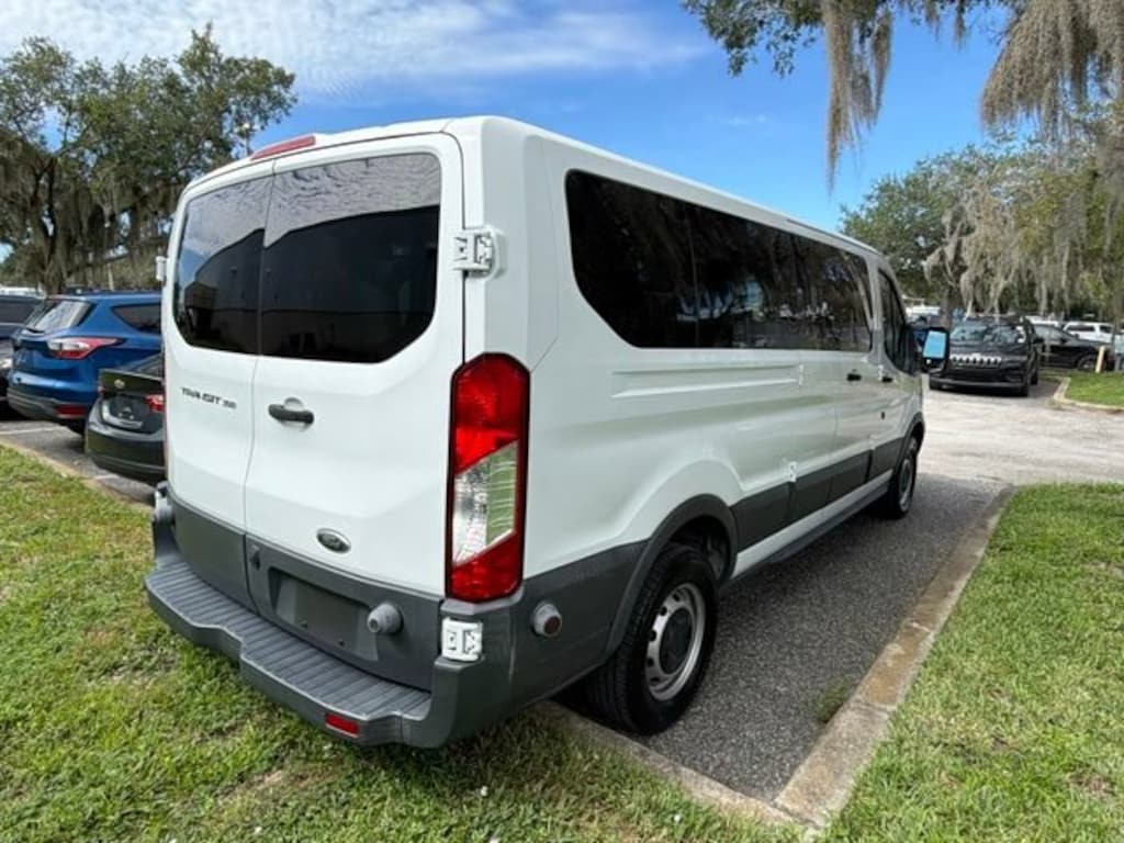Used 2018 Ford Transit Passenger Wagon XL Full-size Passenger Van