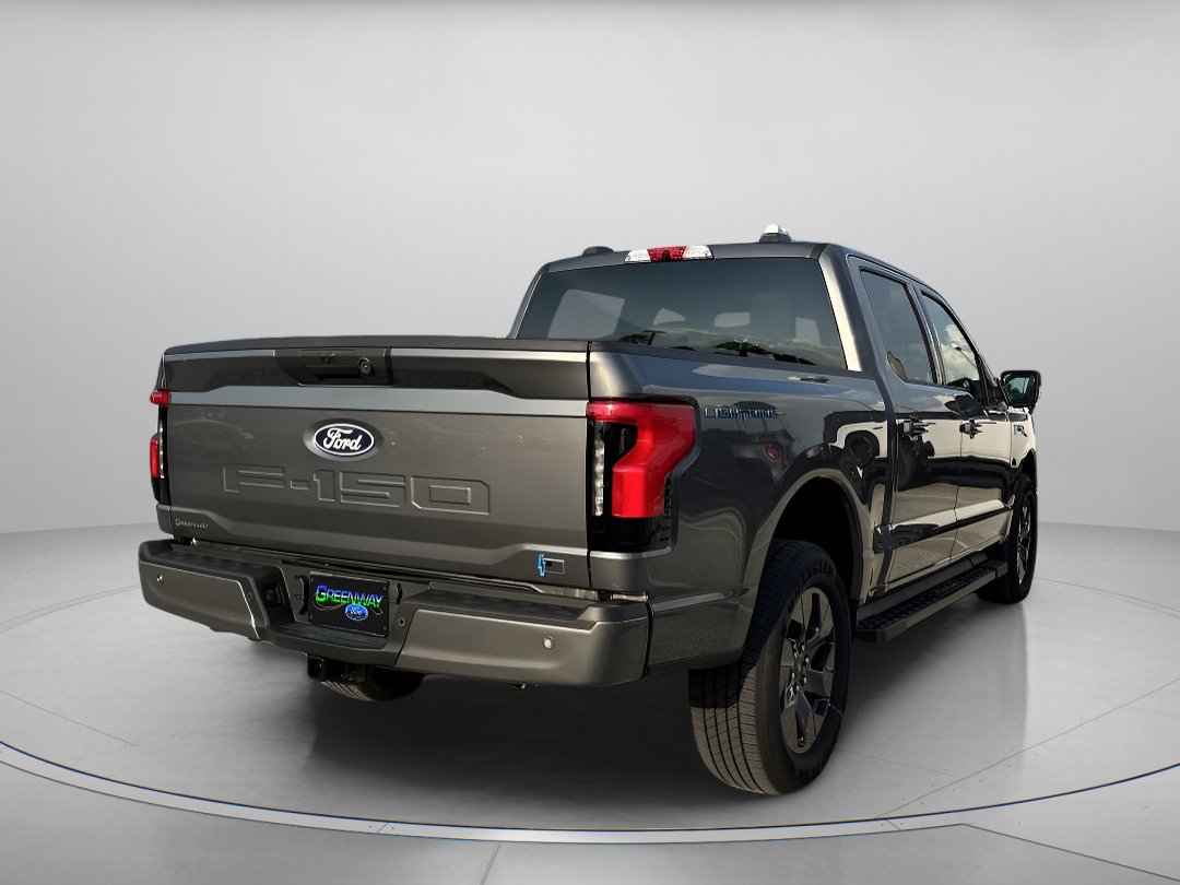 2025 Ford F-150 Lightning photo 3