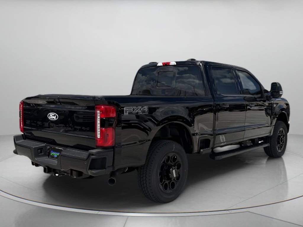 New 2027 Ford Super Duty F-250 SRW XLT Crew Cab Pickup