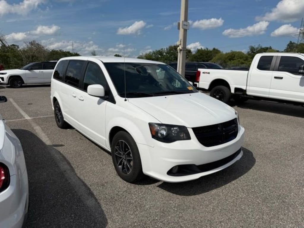 Used 2018 Dodge Grand Caravan SE Plus Mini-van, Passenger