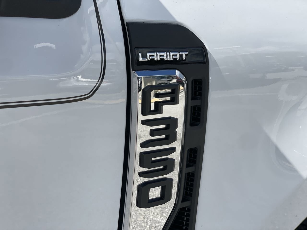 2026 Ford F-350 Super Duty Lariat - Photo 10