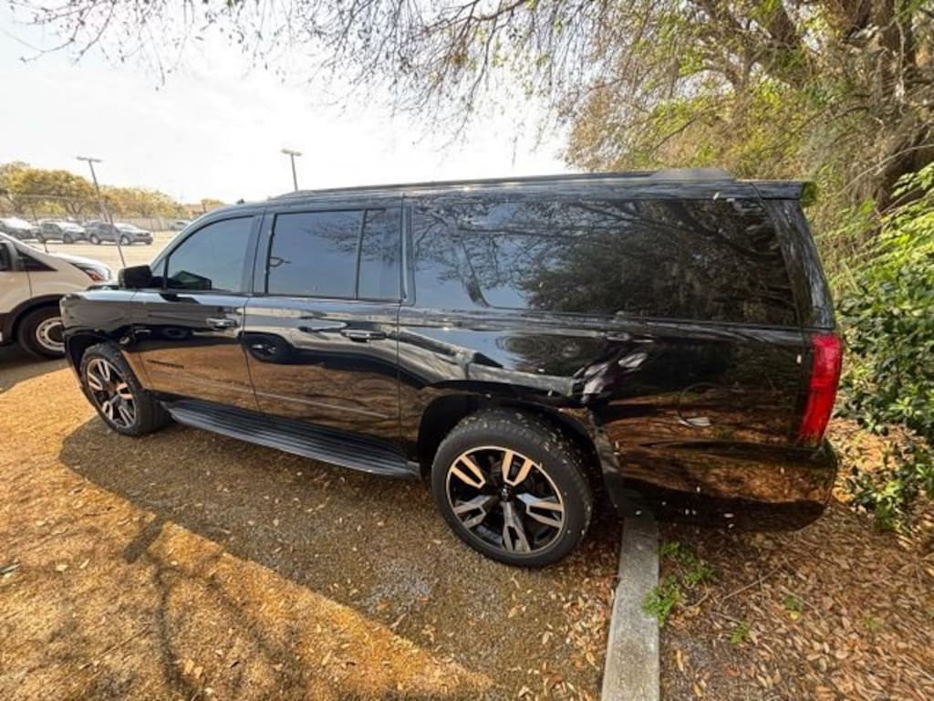 Used 2019 Chevrolet Suburban Premier Sport Utility